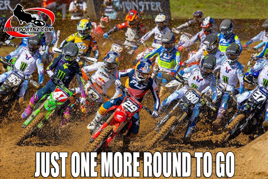 Chance Hymas [#29] seized the moment in Moto 2 and turned the holeshot into his first overall victory of the season, setting a new record for parity. MX Sports Pro Racing, Inc.