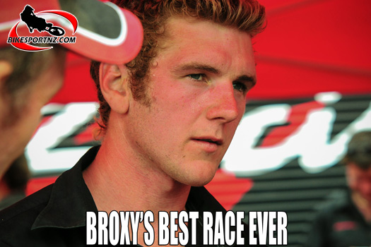 "Best Race Ever" feature item on the BikesportNZ.com web site. Photo by Andy McGechan, BikesportNZ.com