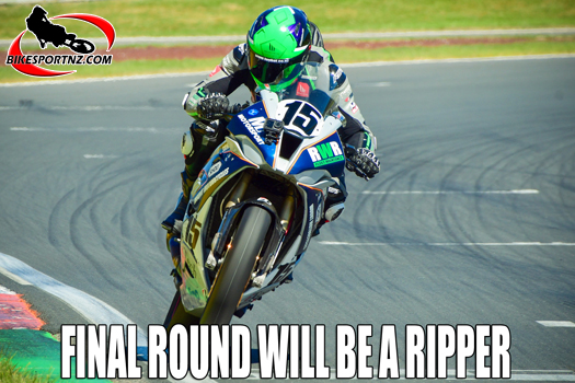 Upper Hutt’s Rogan Chandler (BMW), in a tight battle with Whanganui’s Luca Durning (BMW) for the premier crown. Photo by Andy McGechan, BikesportNZ.com