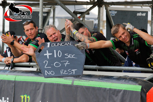 Courtney Duncan closes in on world championship three-peat