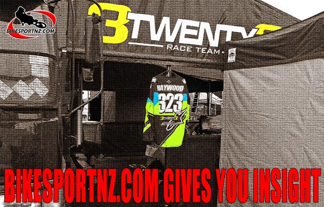 Graphic-Pits-0101-tiles-b