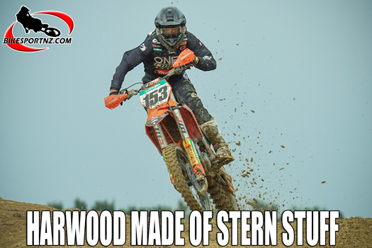 West Auckland’s Hamish Harwood (CML KTM Racing Team 450SXF), raced to an impressive hat-trick of wins in the premier MX1 class on Sunday. And this was despite severe injuries to his left hand. Photo by Andy McGechan, BikesportNZ.com