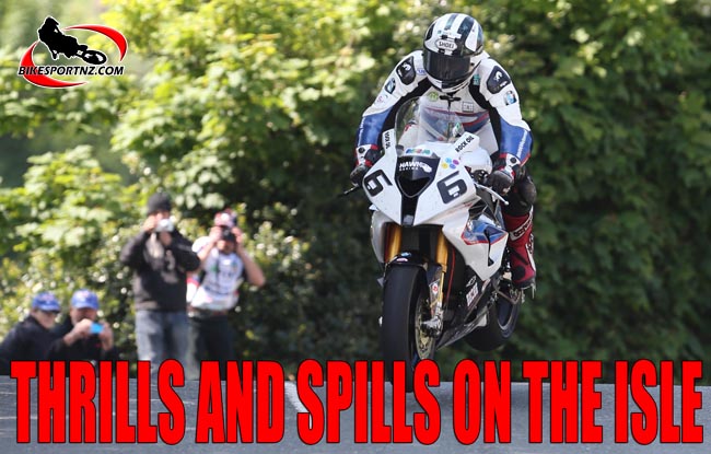 PACEMAKER, BELFAST, 31/5/2014: Michael Dunlop (BMW/Hawk Racing) on his way to victory in Saturdayís Dainese Isle of Man TT Superbike Race. PICTURE BY DAVE KNEEN