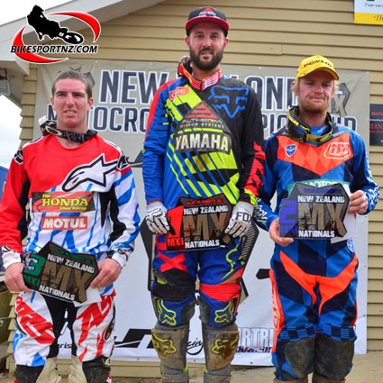 Podium-(MX1 class)-0004-b