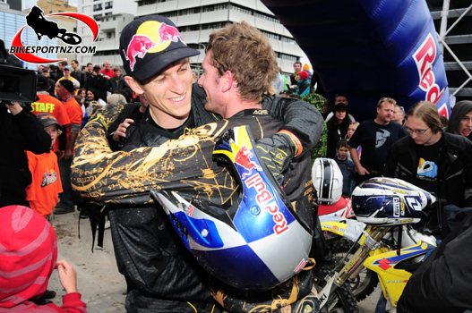 Red Bull City Scramble in downtown Auckland, photo by Andy McGechan, BikesportNZ.com