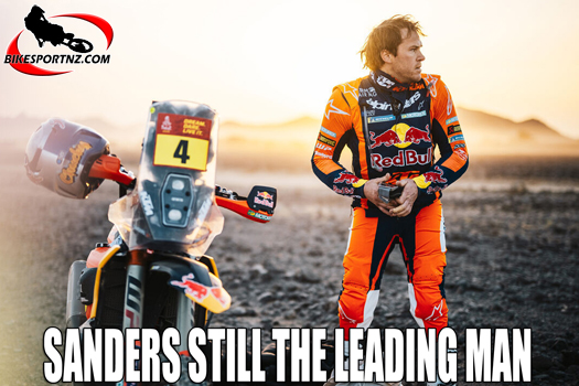 Australian rider Daniel Sanders (KTM), leading the way in the 2025 Dakar Rally in Saudi Arabia.