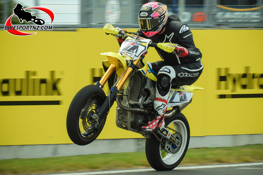British rider Davey Todd, in action during the Suzuki International Series racing at Taupo in 2023. Photo by Andy McGechan, BikesportNZ.com